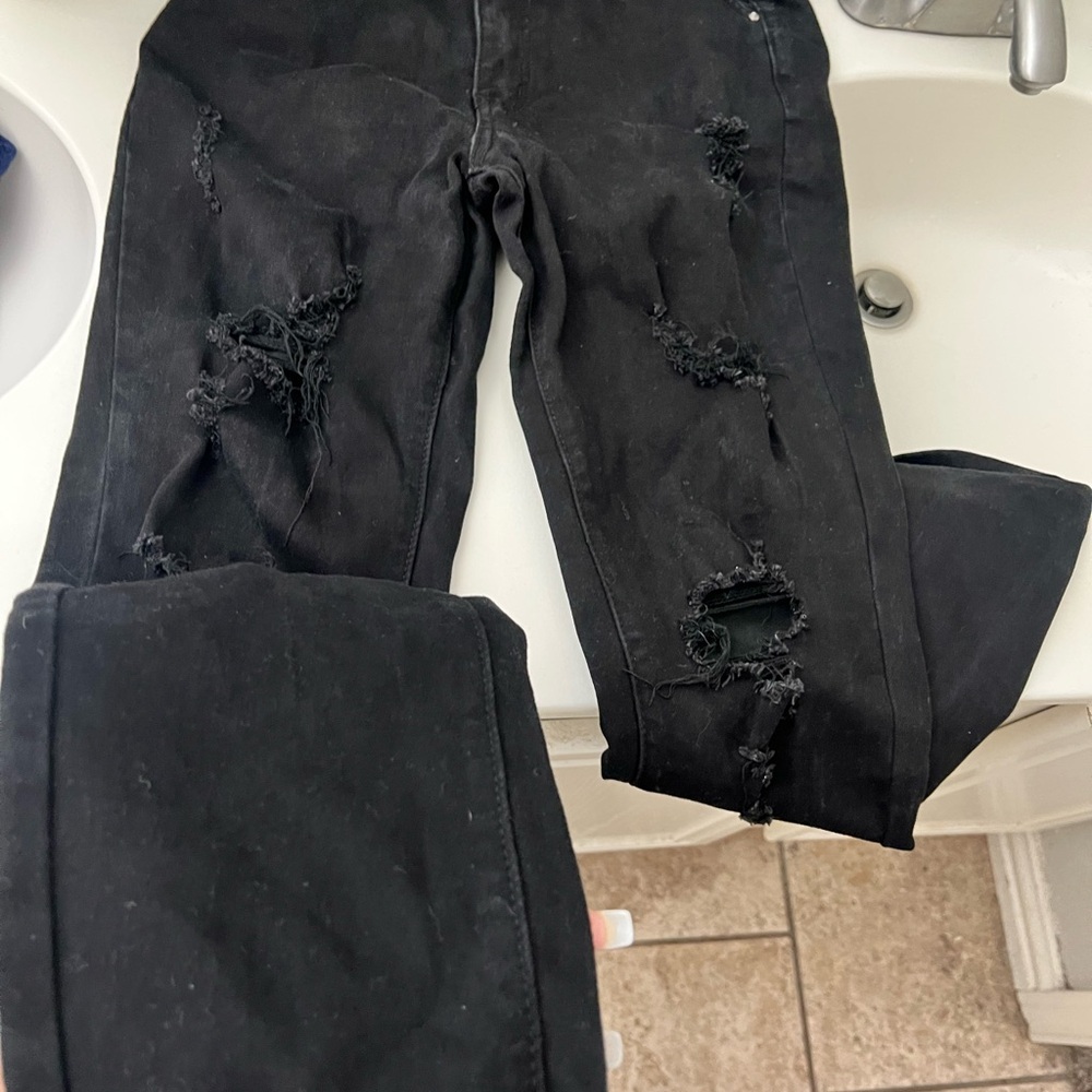 Black Distressed Women's Jeans